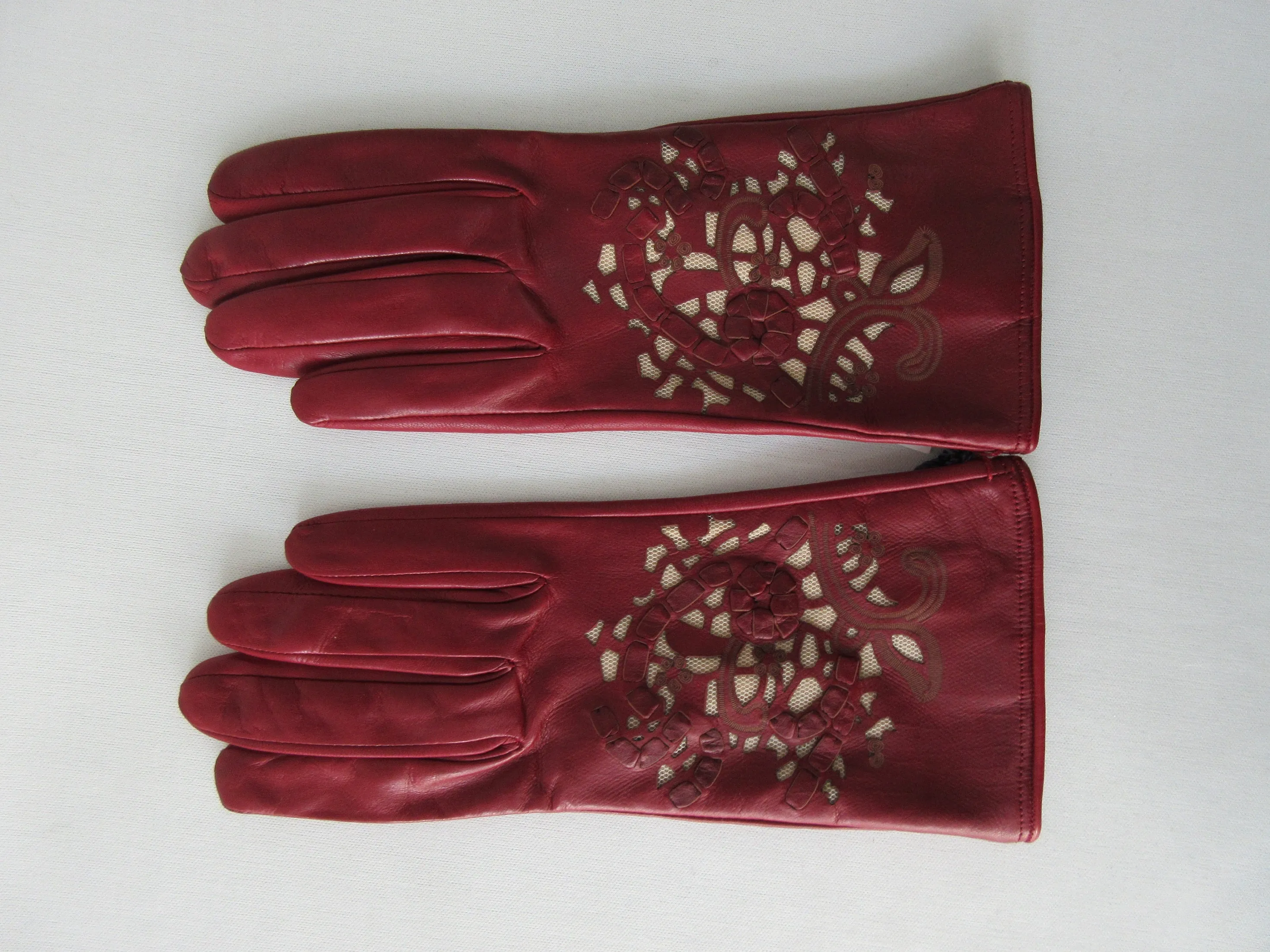 20G14 -Gala Gloves Deep Red Gloves with Cutout Applique Design