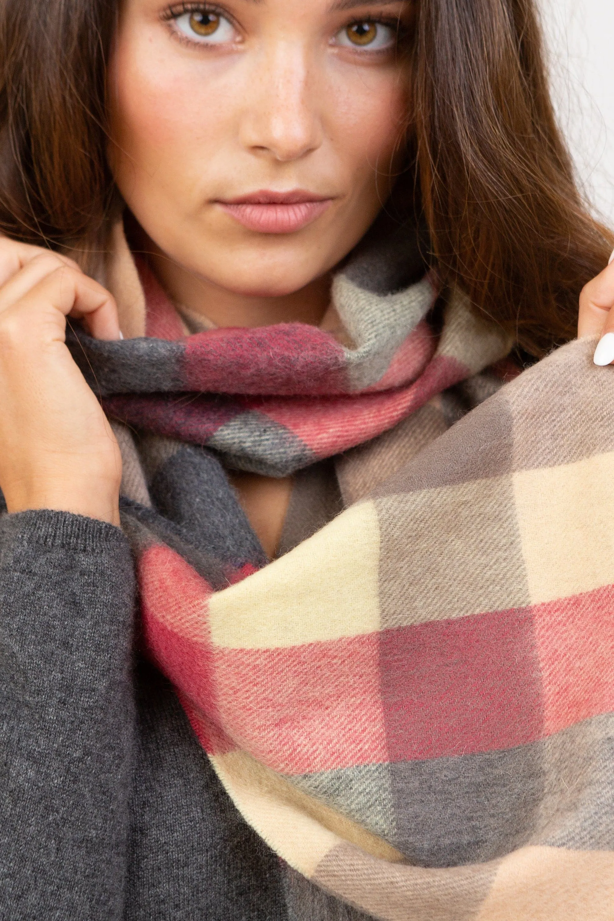 5 Square Check Lambswool Scarf - Grey Rose