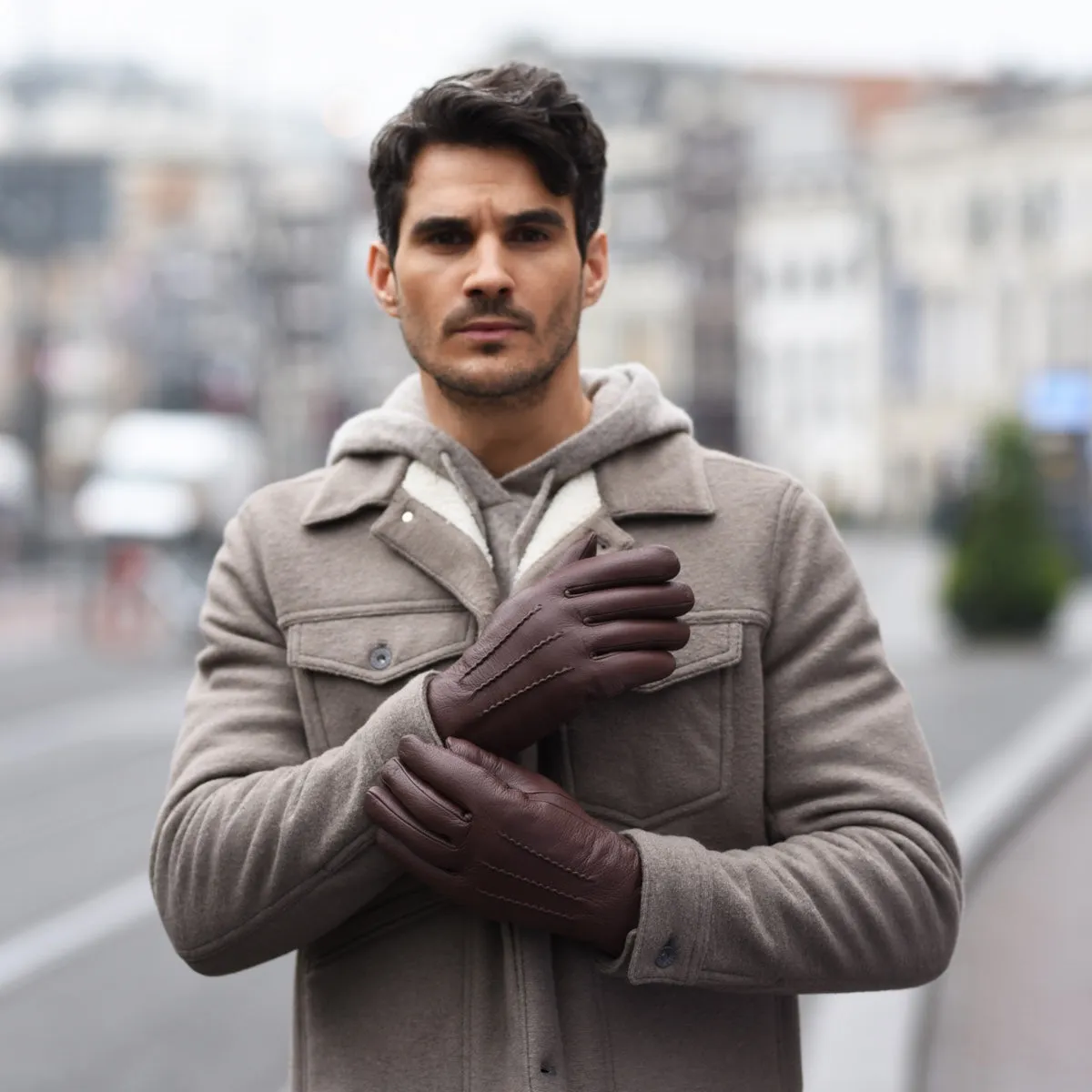 Hunter (brown) – goatskin gloves with lambswool lining & touchscreen feature