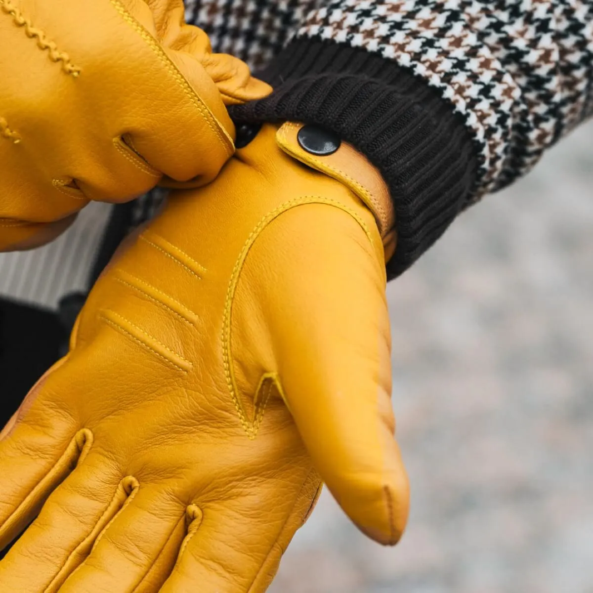 William (yellow) - goatskin leather gloves with warm fleece lining and press-stud